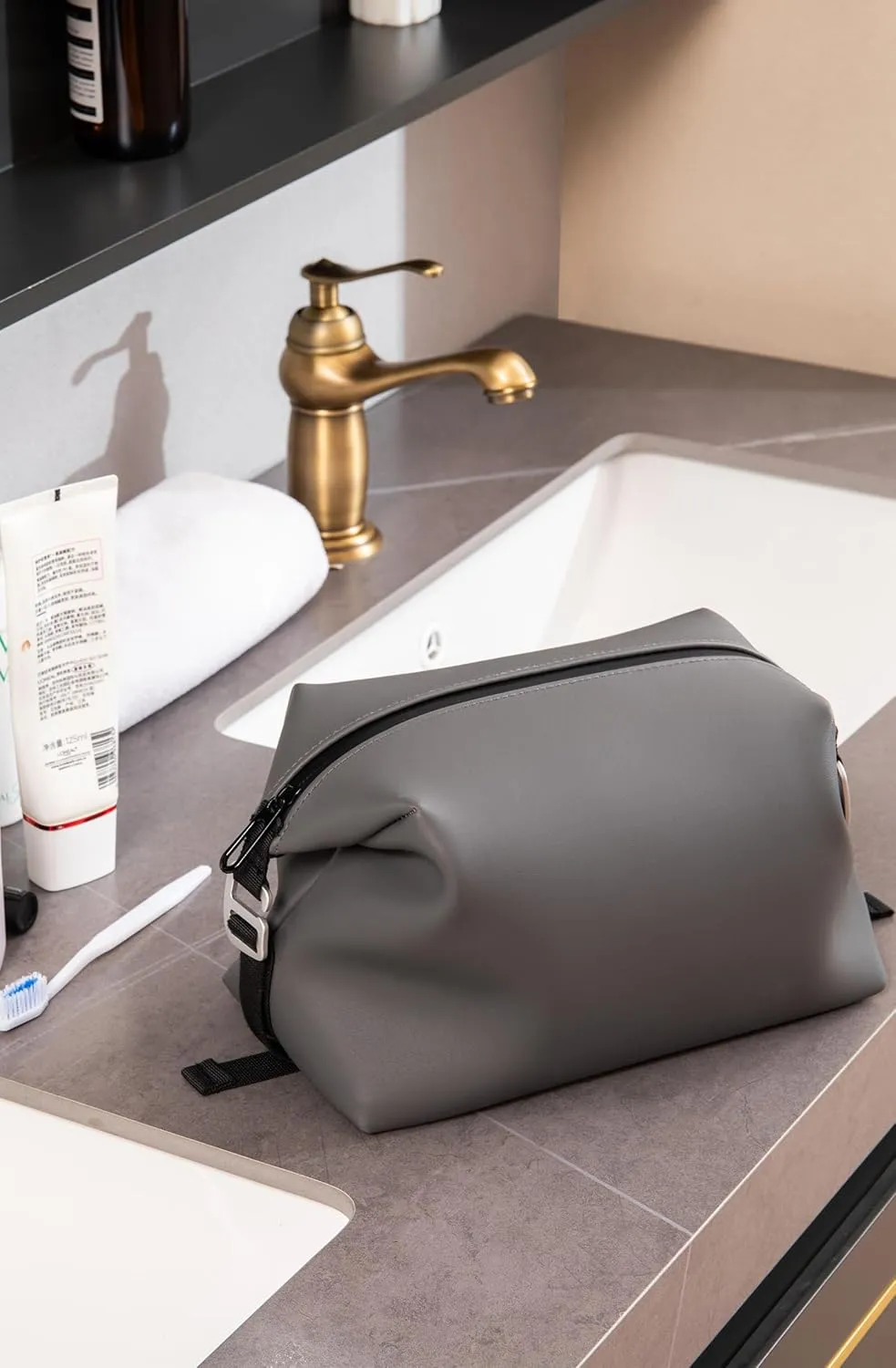 6.5" 3L Large Silicone Dopp Kit,Waterproof Leakproof Toiletry Bag,Foldable Travel Makeup Case for Mens Womens