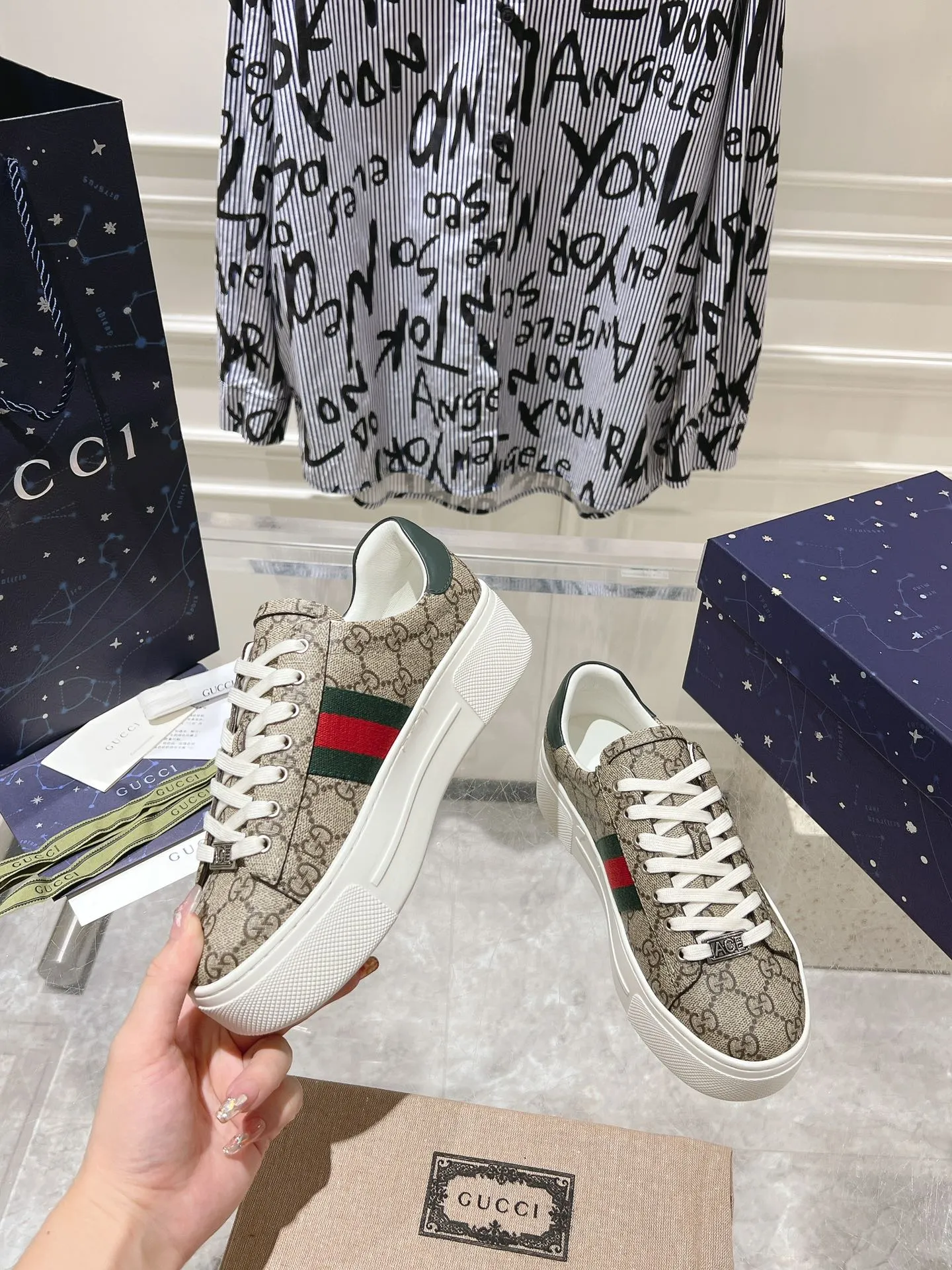 ACE LIGHT Voice-controlled TRAINER SUPREME GG CALFSKIN Client-focused 30 BROWN Gucci
