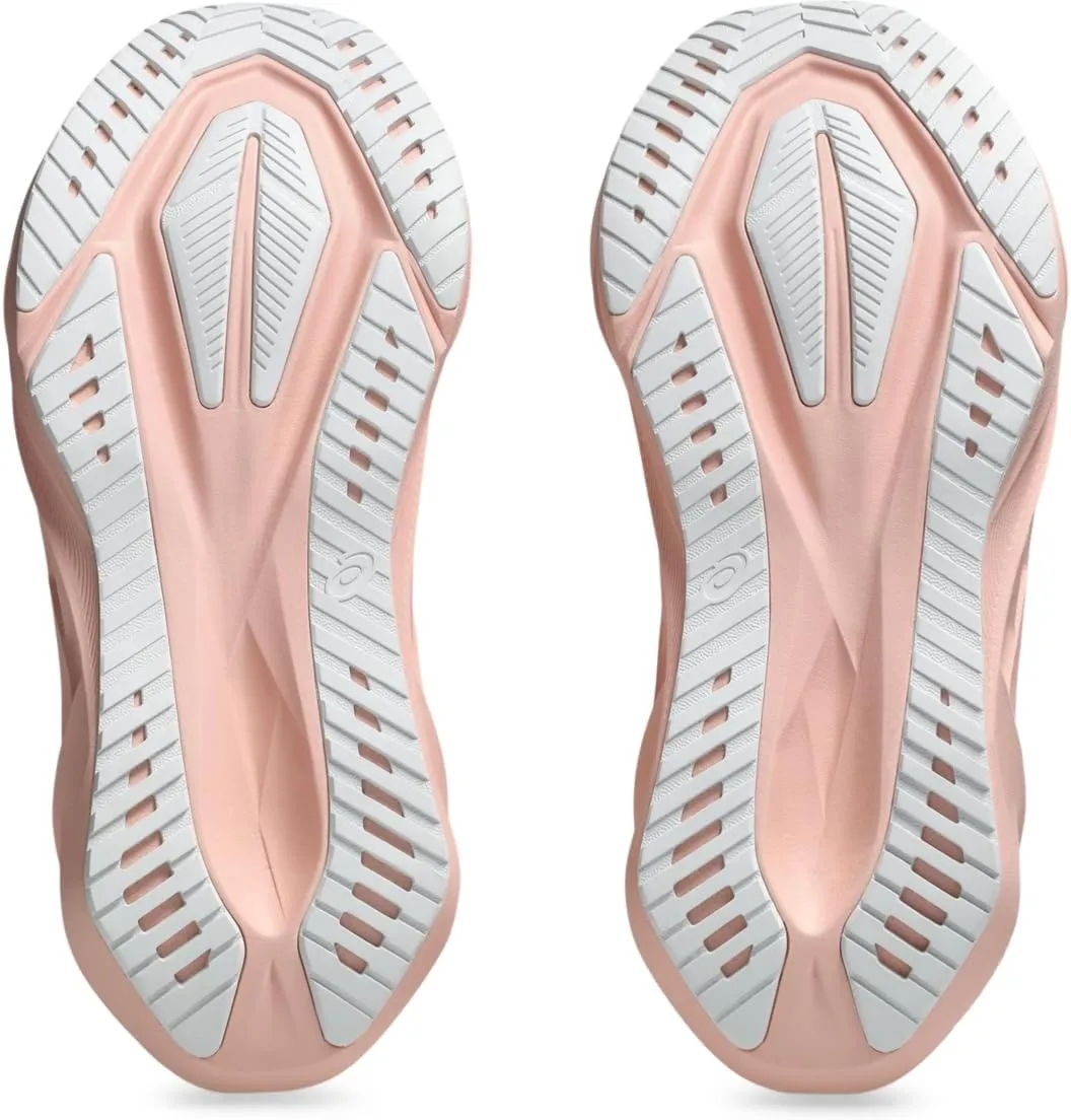 ASICS Women's Novablast 5 Sneaker