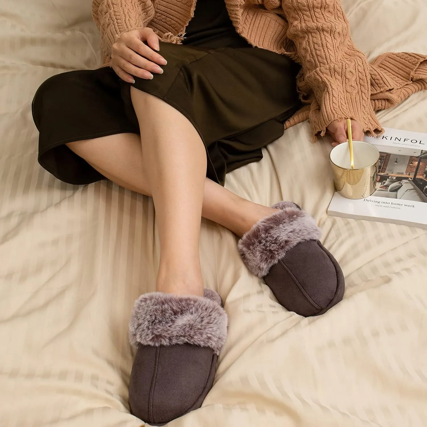 Cozyfurry Womens Slipper Fuzzy Fluffy House Slippers Faux Fur Cozy Warm Soft Indoor Shoes Memory Foam Anti-skid Rubber Sole