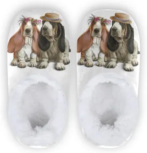 Dussdil Basset Hounds Hat Wreath Home Winter Slippers Spa Travel House Slipper Soft Memory Foam Slipper Non Slip for Women Men Hotel Bedroom Shoes Slippers M