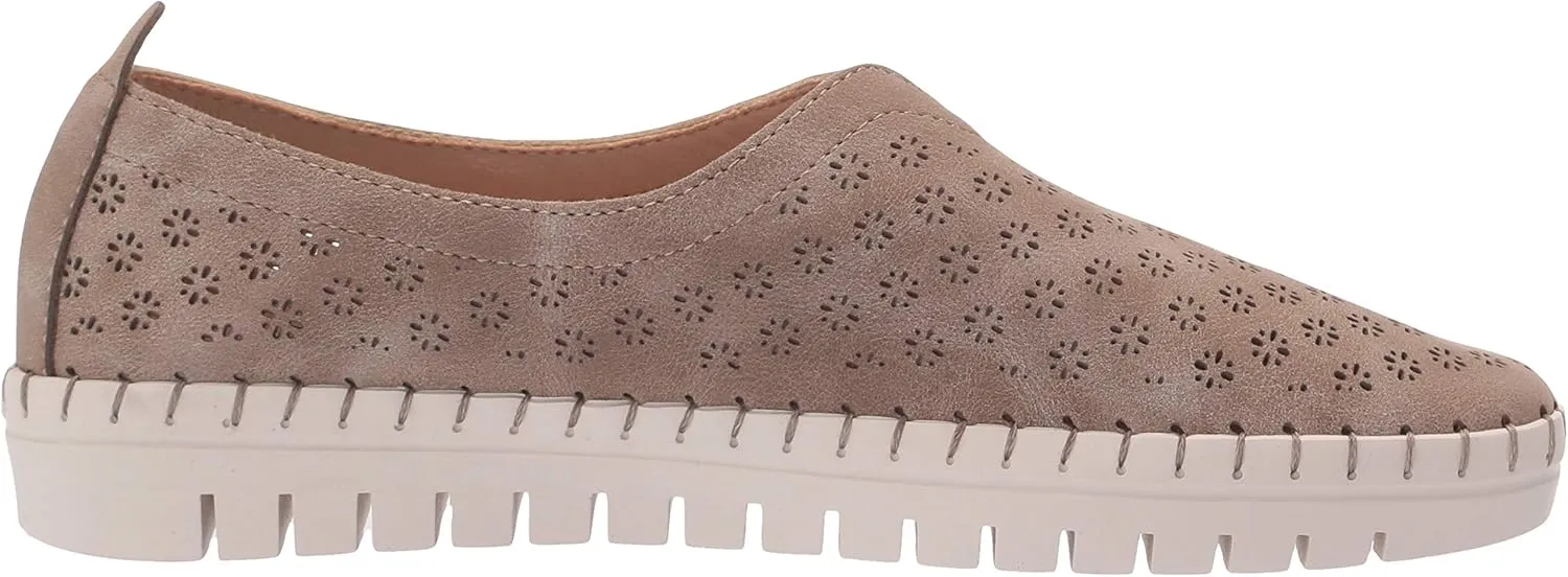 Easy Street Women's Flat Sneaker