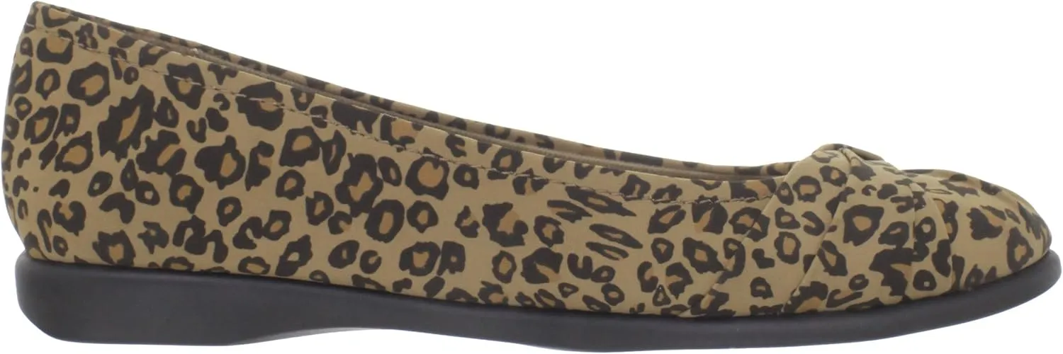 Easy Street Women's Giddy Ballet Flat
