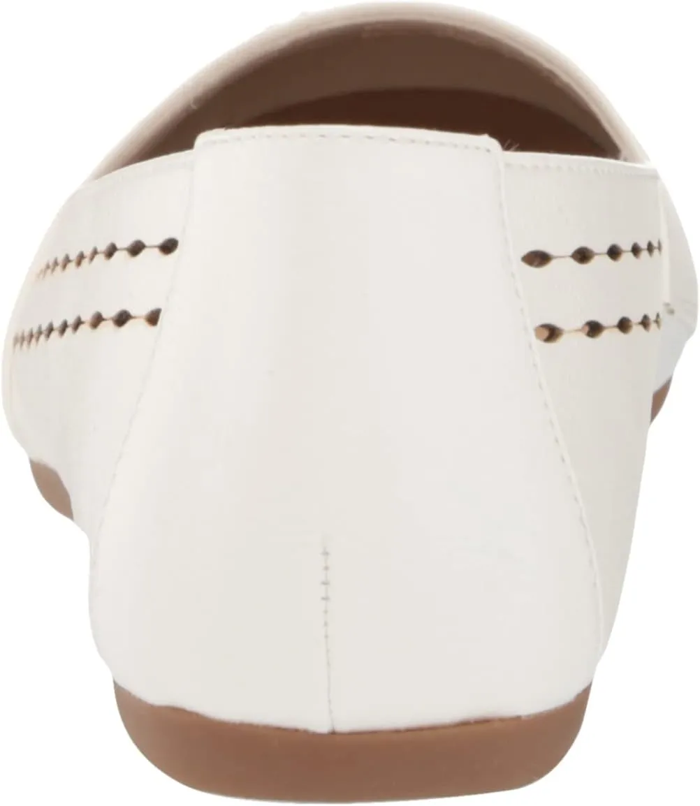 Easy Street Women's Isha Ballet Flat