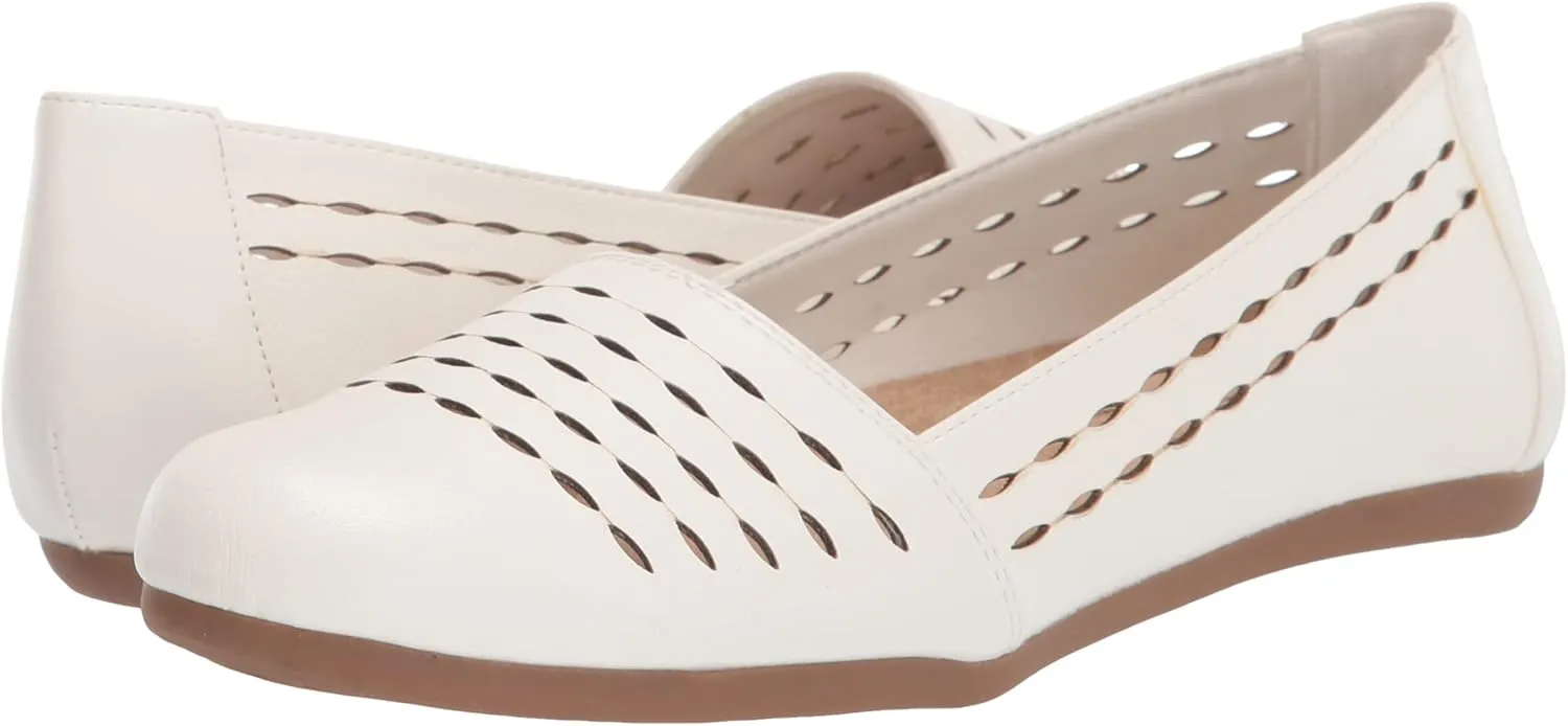 Easy Street Women's Isha Ballet Flat