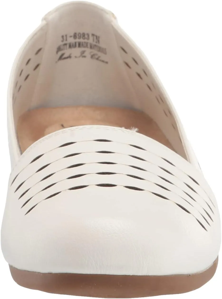 Easy Street Women's Isha Ballet Flat