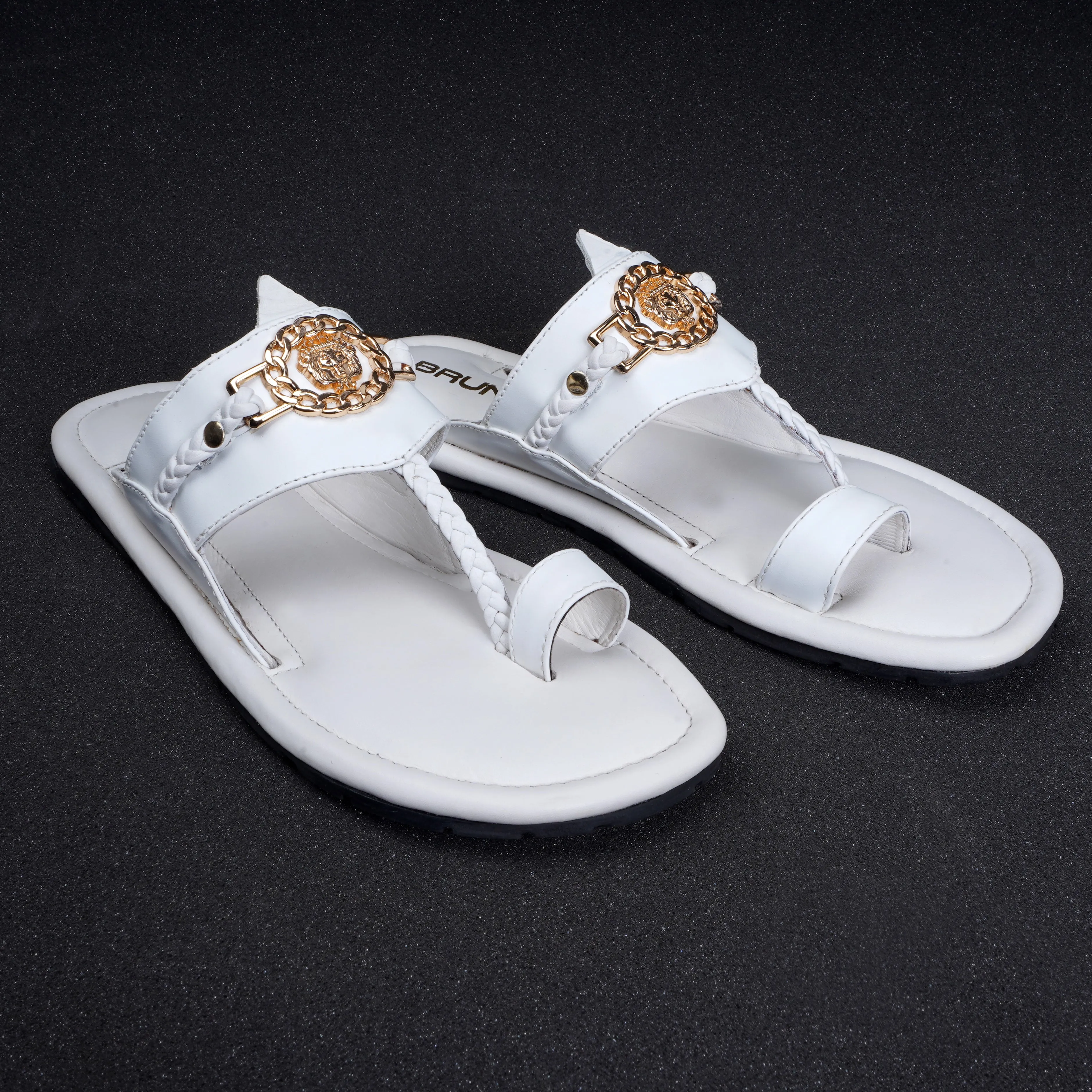 Exotic White Kolhapuri Slipper