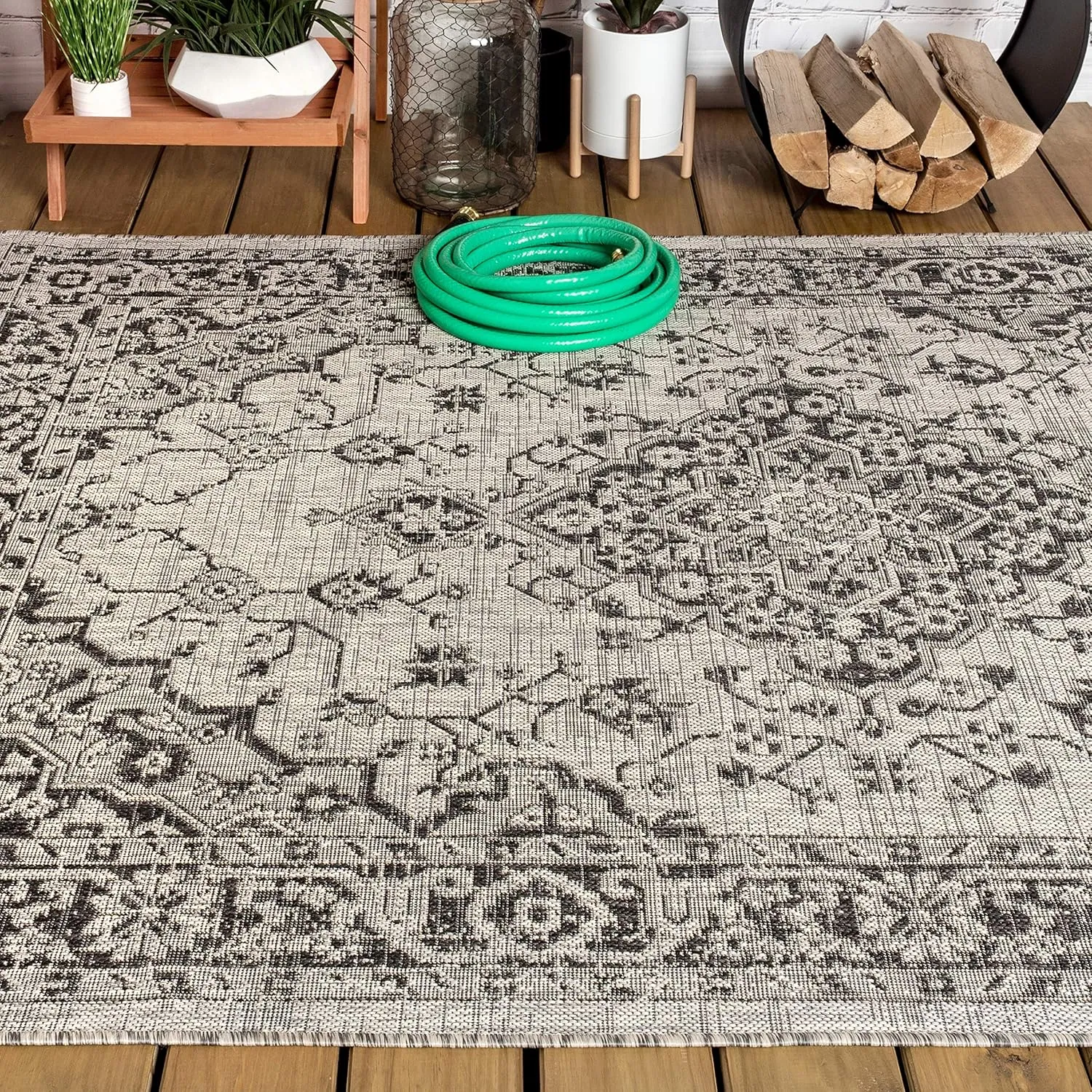 JONATHAN Y SMB102D-5 Rozetta Boho Medallion Textured Weave Indoor Outdoor Area -Rug Coastal Bohemian Rustic Glam Easy -Cleaning Bedroom Kitchen Backyard Patio Non Shedding, 5 X 8, Gray/Black