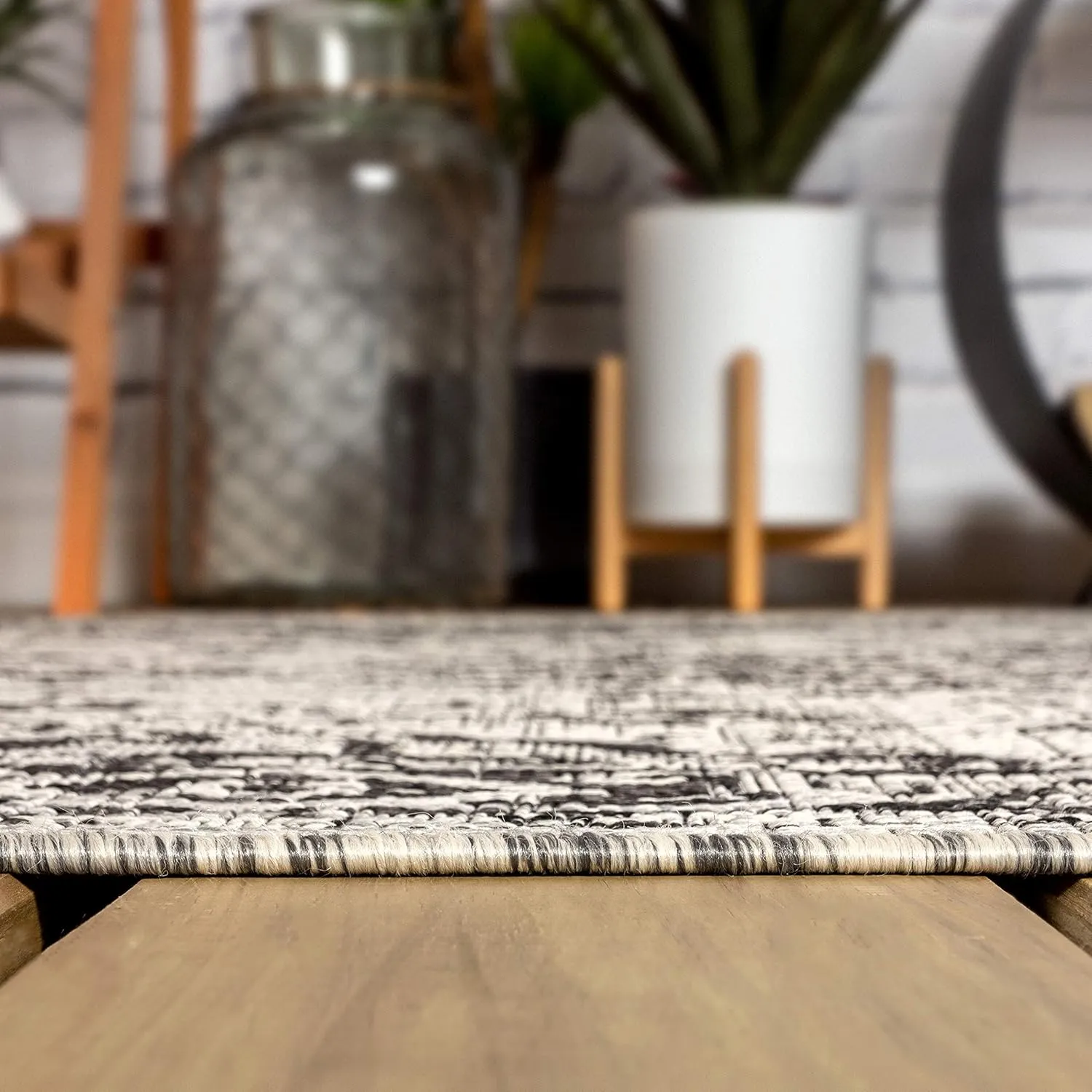 JONATHAN Y SMB102D-5 Rozetta Boho Medallion Textured Weave Indoor Outdoor Area -Rug Coastal Bohemian Rustic Glam Easy -Cleaning Bedroom Kitchen Backyard Patio Non Shedding, 5 X 8, Gray/Black