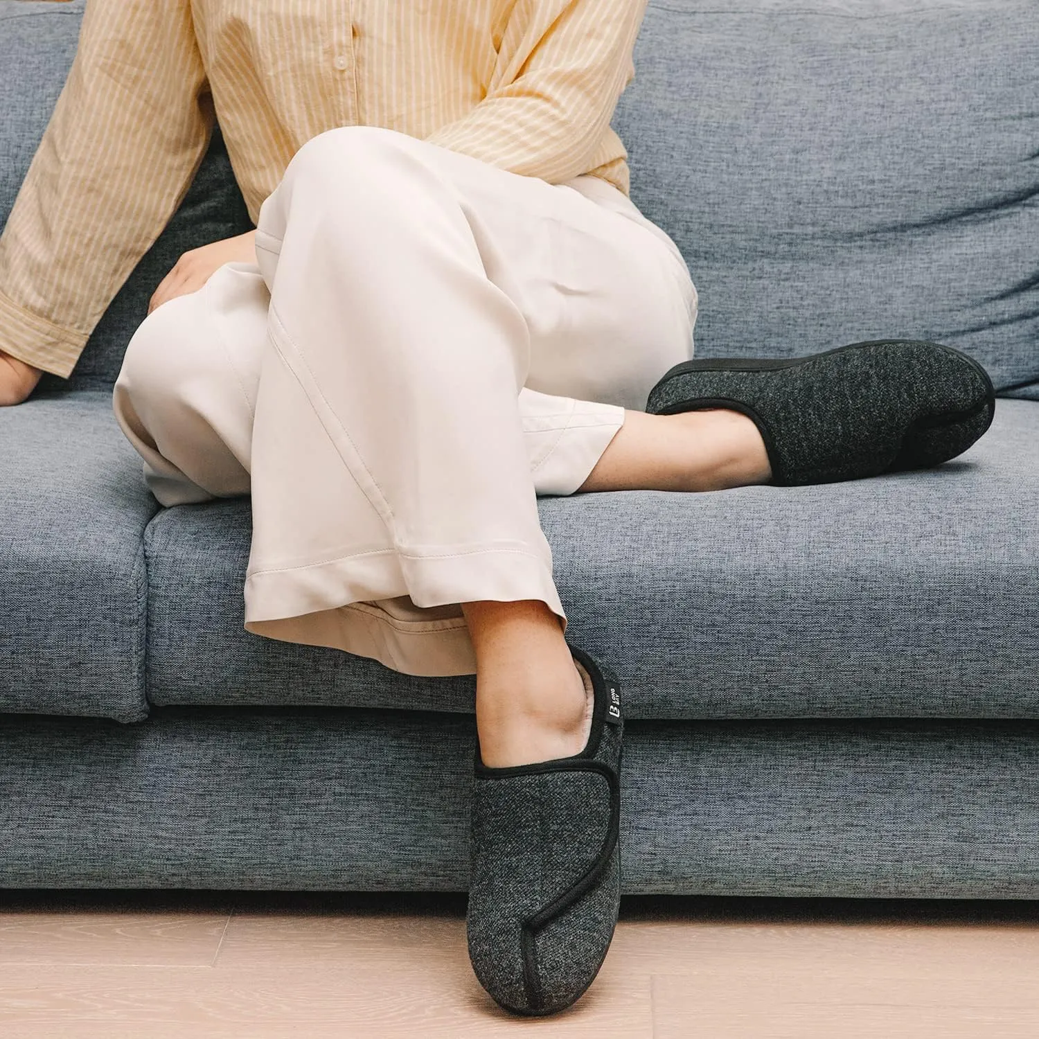 LongBay Womens Adjustable Slippers Memory Foam Cozy Wide Diabetic House Shoes Edema Orthopedic Neuropathy Indoor Outdoor