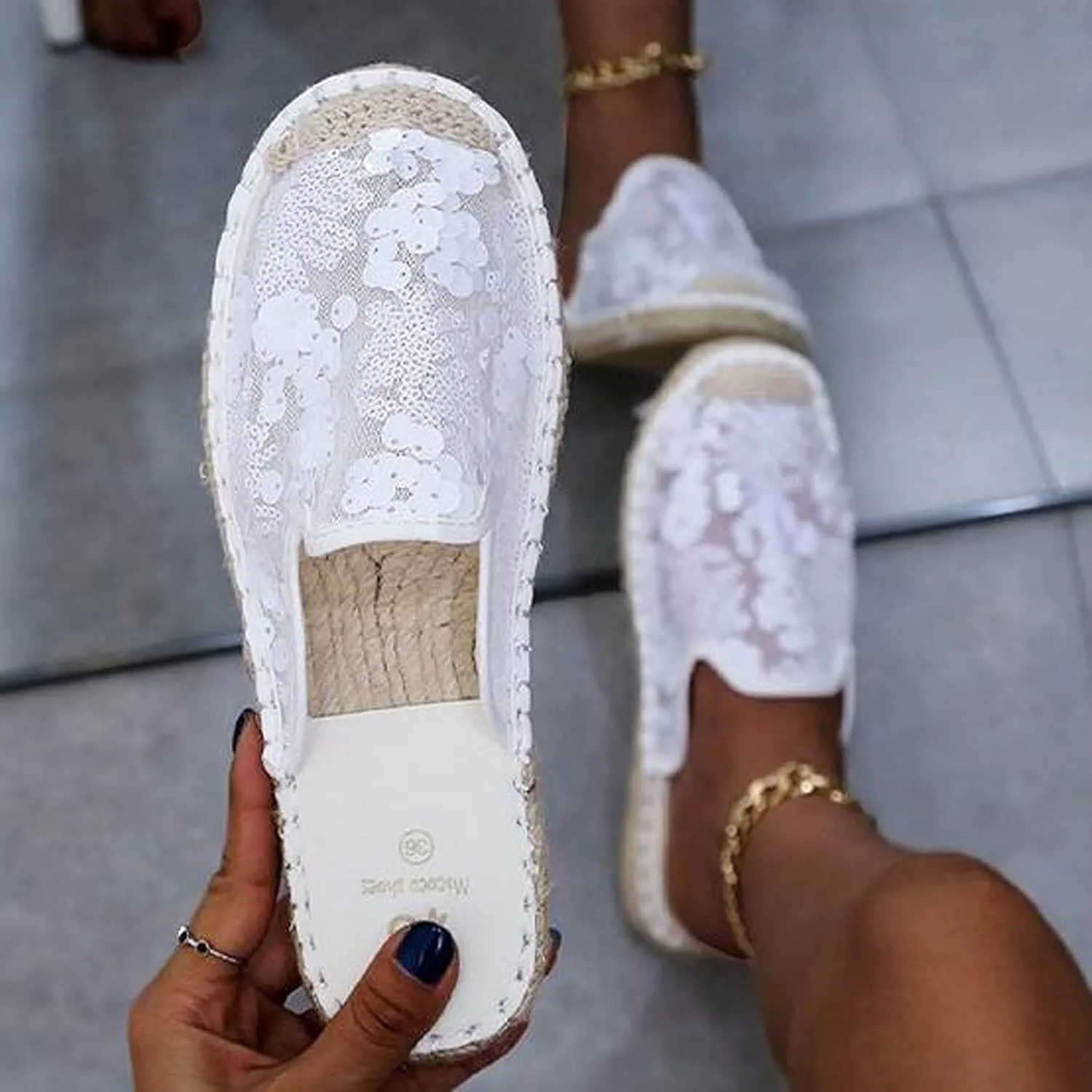 oiangi Sparkly Glitter Sandals for Women Casual Summer Closed Toe Slip-on Espadrille Flat Slipper Elegant Comfortable Home Outdoor Shoes Flip Flops