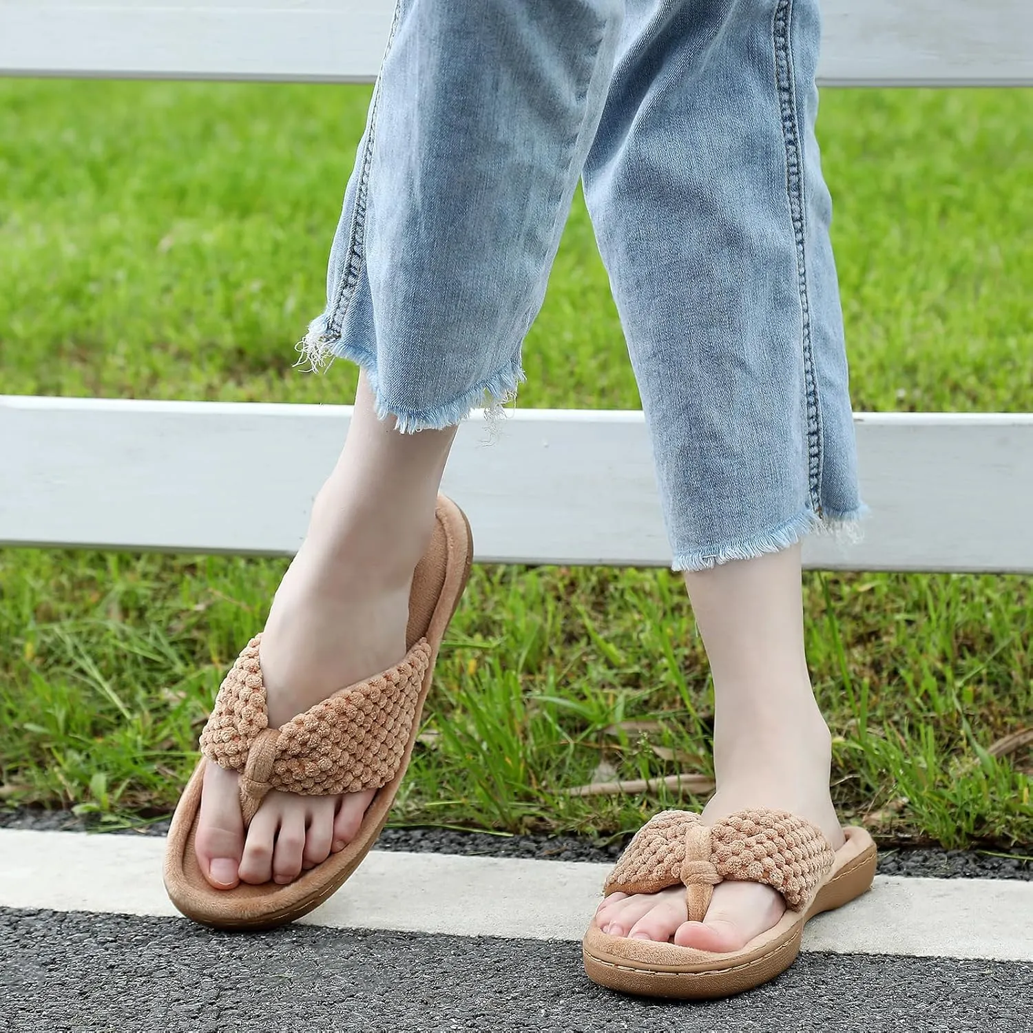 Parlovable Women's Flip Flop Slippers Memory Foam Slip on Thong Slipper, Breathable Cozy Open Toe House Shoes, Anti-Skid Rubber Sole Sandal Indoor Outdoor