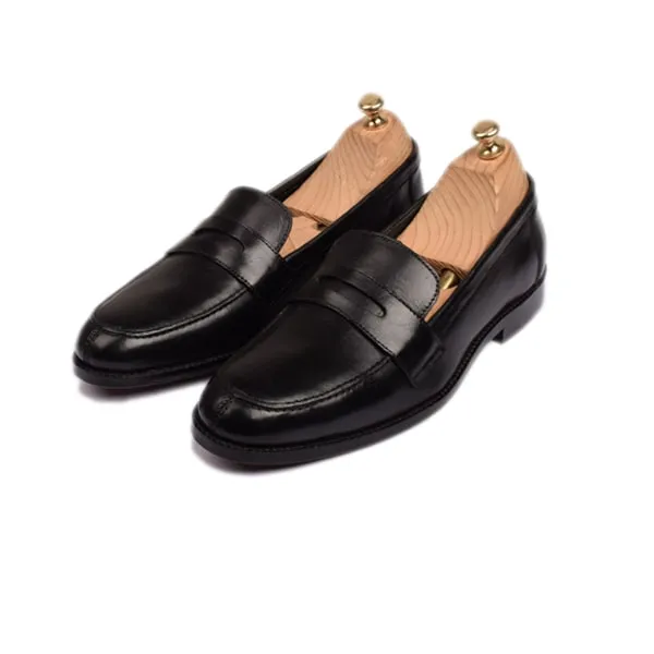 Penny Loafer in Black Leather