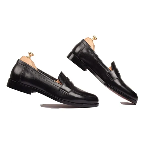 Penny Loafer in Black Leather