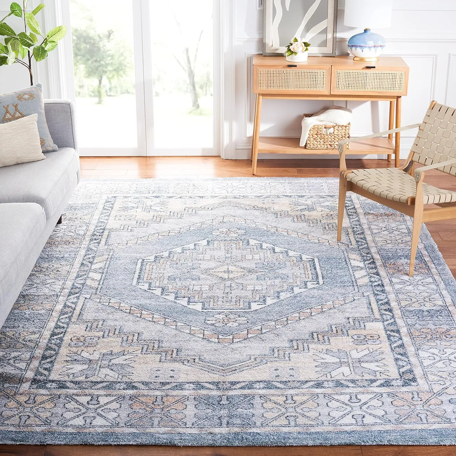SAFAVIEH Saffron Collection 8' x 10' Grey/Ivory SFN550F Handmade Boho Chic Distressed Cotton Area Rug