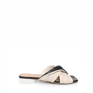 Short-term offer Diverse categories Sandals