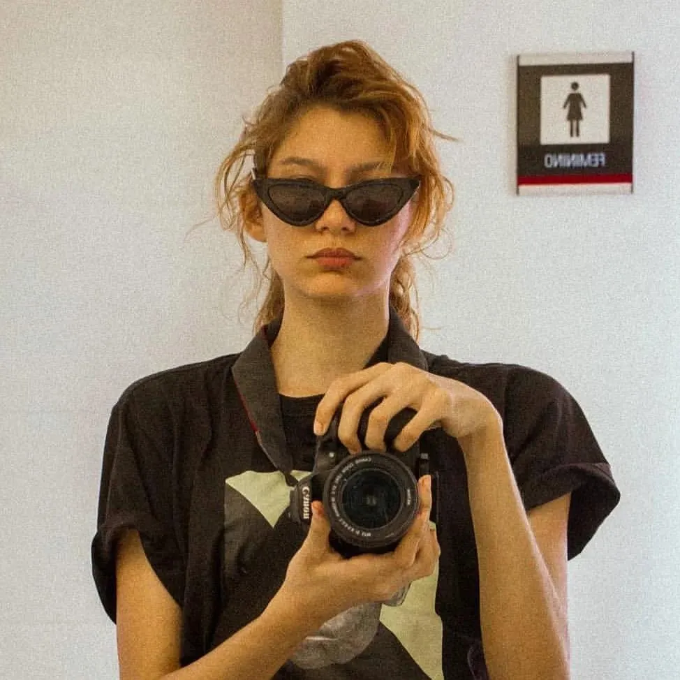 Small Retro Slim Flat Lens Cat Eye Sunglasses - C520