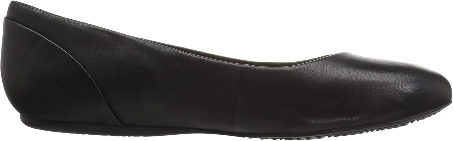 SoftWalk Women's Sonoma Mary Jane Flat