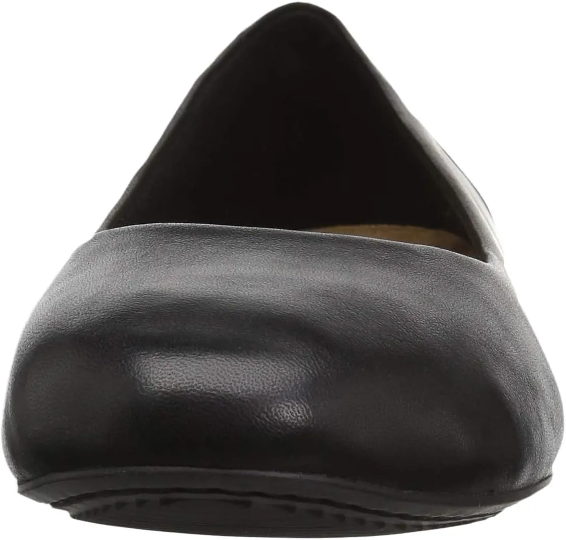 SoftWalk Women's Sonoma Mary Jane Flat