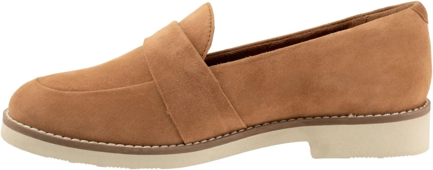 SoftWalk Women's Walsh Loafer