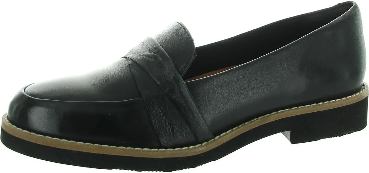 SoftWalk Women's Walsh Loafer
