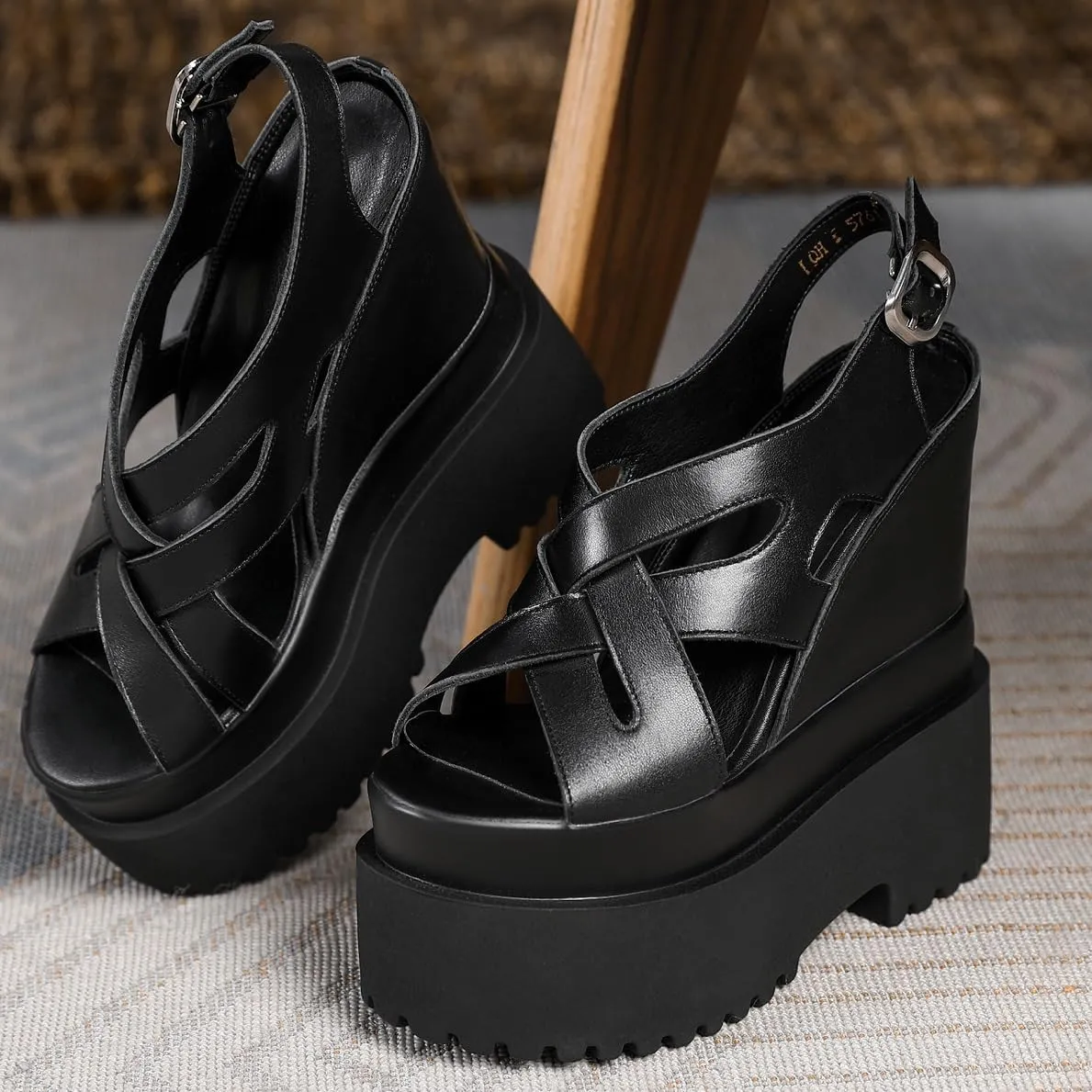 Summer New Retro Super High Wedges Heels Platform Peep Toe Cross-tied Buckle Strap Genuine Leather Women Gladiator Sandals 240306