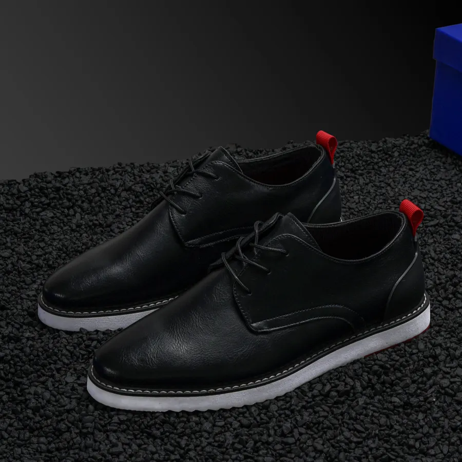 Tayno The Breezy Oxford Sneaker Black