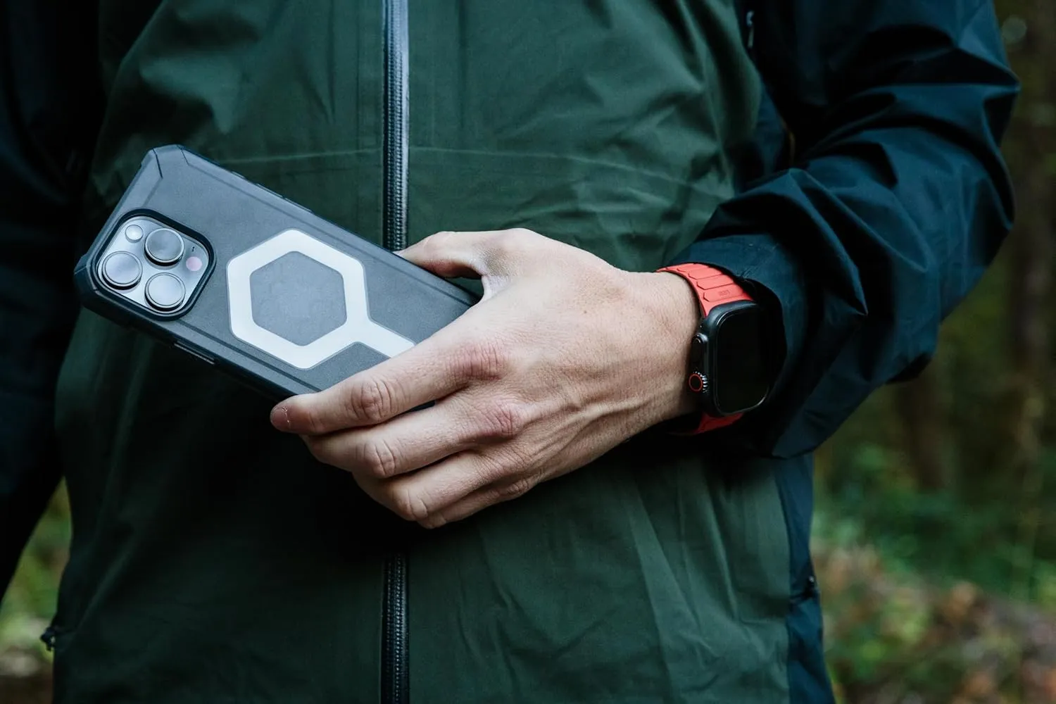 URBAN ARMOR GEAR UAG Designed for iPhone 16 Pro Max Case 6.9" Essential Armor - Compatible with MagSafe Charging Rugged Slim Sleek Shockproof Anti-Slip Military Grade Protective Cover, Ash
