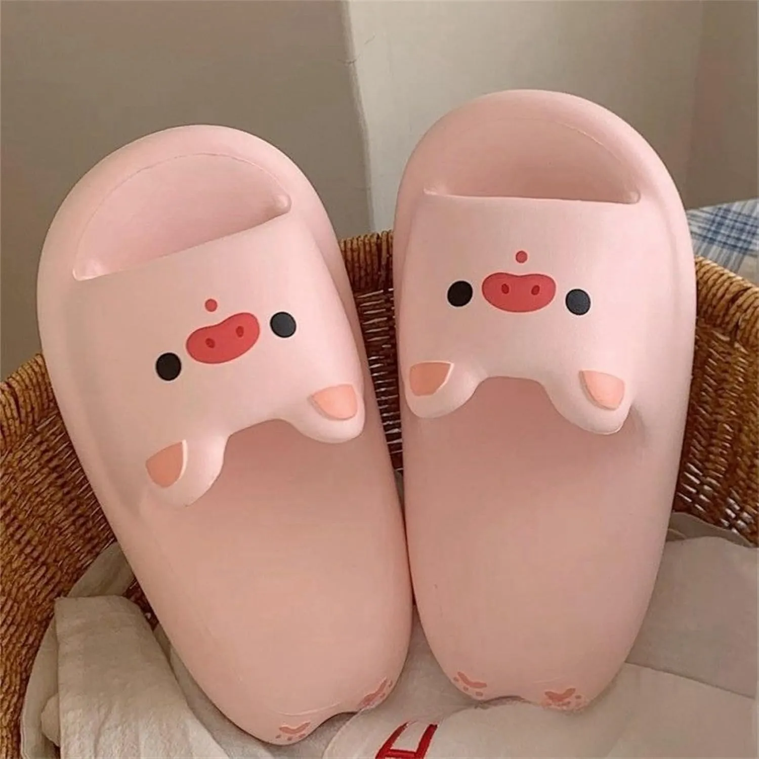 Women's Cute Animal Pig Slippers - Comfortable Beach Sandals