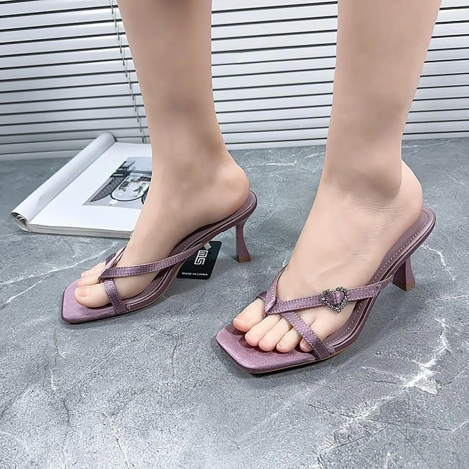 Women's Heart Shaped Buckle Thong Stiletto Sandals Fashion Slip On Square Open Toe Kitten Heel Flip Flops Summer T Strap High Heel Dressy Slide Shoes