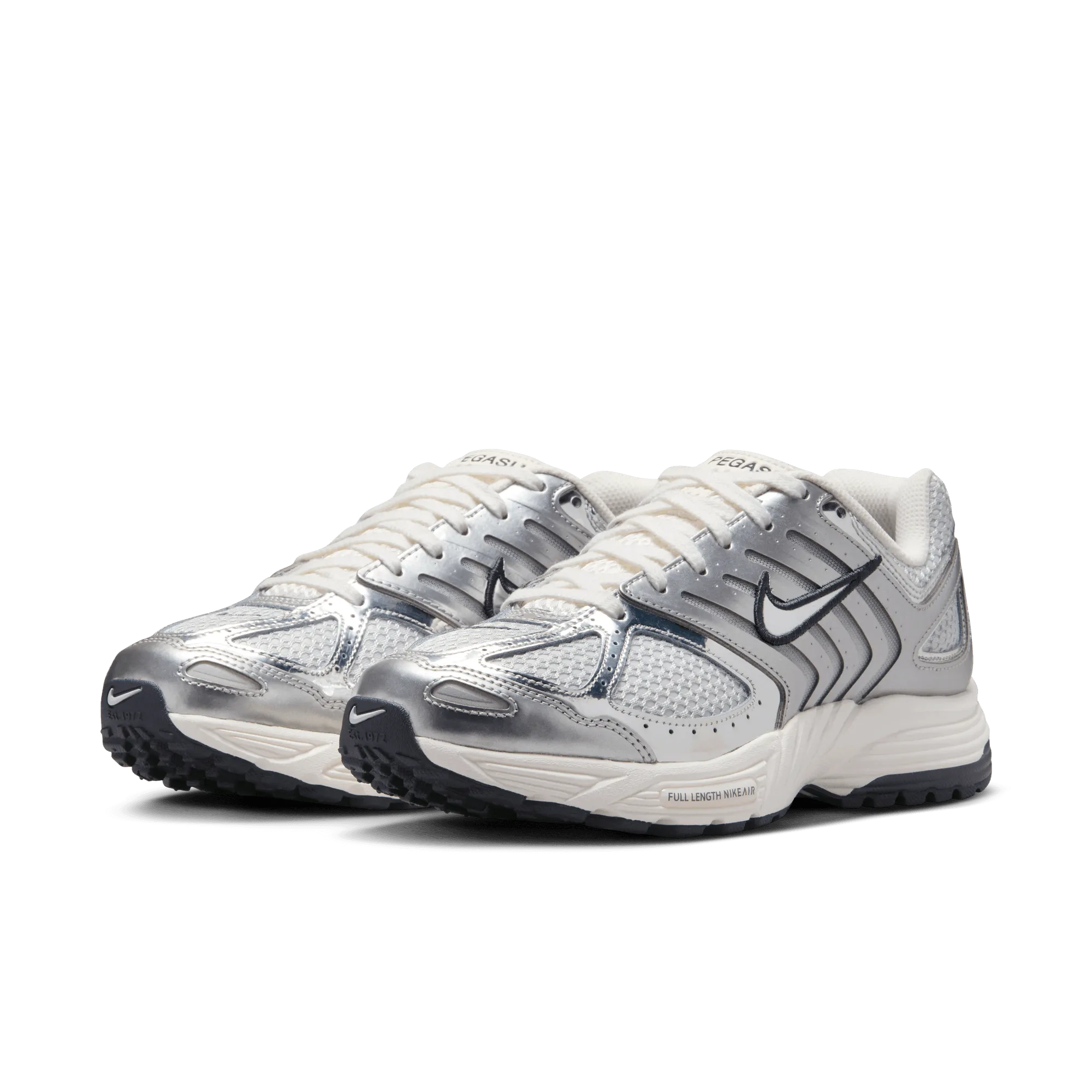 Women's Nike Air Pegasus 2005 (Photon Dust/Chrome-Gridiron-Sail)