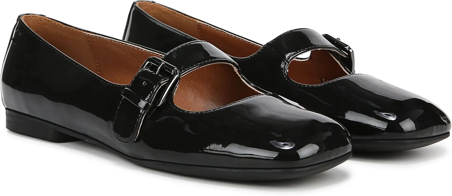 ZODIAC Women's Classic Loafer Flat